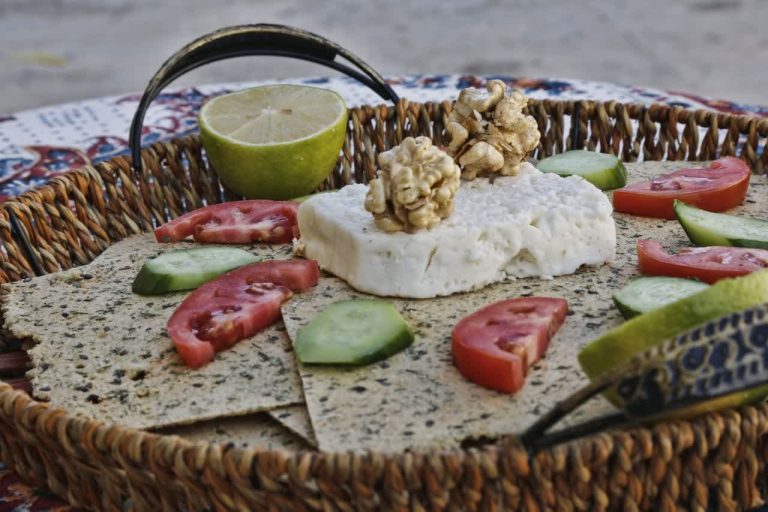 نان خشک گندم کامل